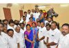 ”தள”பதி நினைவு நாளில் குவிந்த தலைகள்