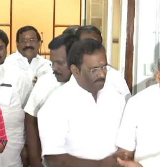 புதுவை சட்டமன்றத்தில் எதிர்கட்சிகள் வெளிநடப்பு