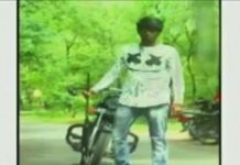 துப்பாக்கியுடன் ‘டிக்-டாக்’:இளைஞர்கள் மீது வழக்கு