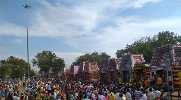 நெல்லையில் சூர சம்ஹாரத்துக்காக அம்மன்கள் சப்பரத்தில் அணிவகுப்பு