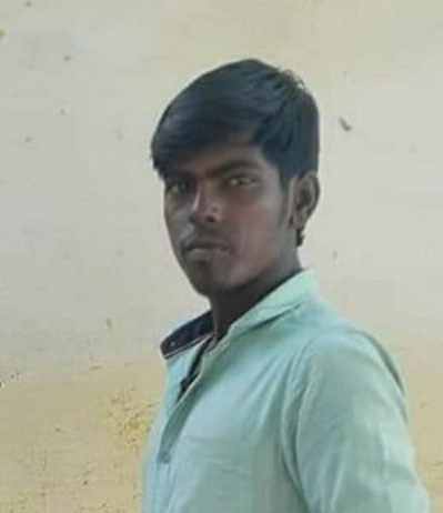 தலை துண்டித்து மாணவர் கொலை