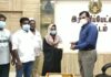 லேப்டாப் வாங்க வைத்திருந்த ரூ 10 ஆயிரத்தை கொரோனா நிதியாக கொடுத்த மாணவி