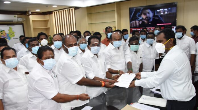 கொரோனா பணியில் தொய்வு: கலெக்டரிடம் முன்னாள் அமைச்சர்கள் புகார்