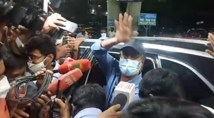 அமெரிக்காவிலிருந்து திரும்பினார் ரஜினி