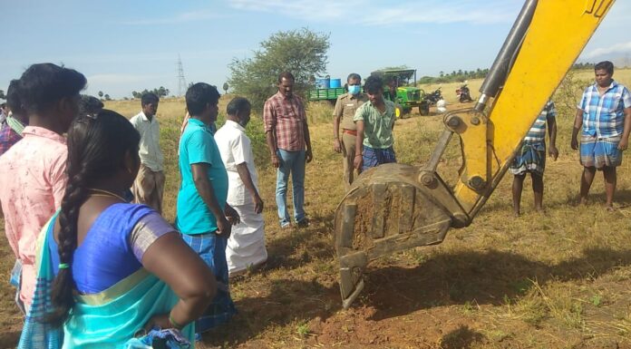 பாளை சிறையில் அடித்துக்கொல்லப்பட்ட முத்துமனோ உடலை 72 நாட்களுக்கு பின்பு பெற்று அடக்கம்