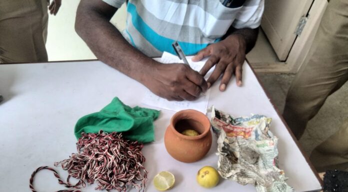‘புருஷன் ரத்தத்தோடு தான் வருவான்’ மனைவியை பயமுறுத்தி நவீன முறையில் நகை பறித்த பில்லிசூனியக்காரன்