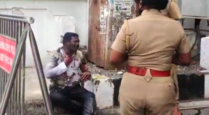 முதல்வர் வீட்டு முன்பு தென்காசி வாலிபர் தீக்குளிப்பு
