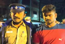 கோவையில் விபத்தில் சிக்கிய வாகனத்தை ஆய்வு செய்தால்…