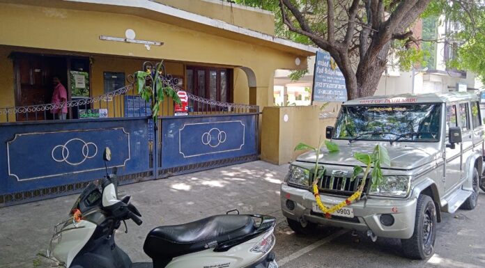 கோவை கைத்தறி உதவி இயக்குநர் அலுவலகத்தில் 1.8 லட்சம் லஞ்ச பணம் பறிமுதல்