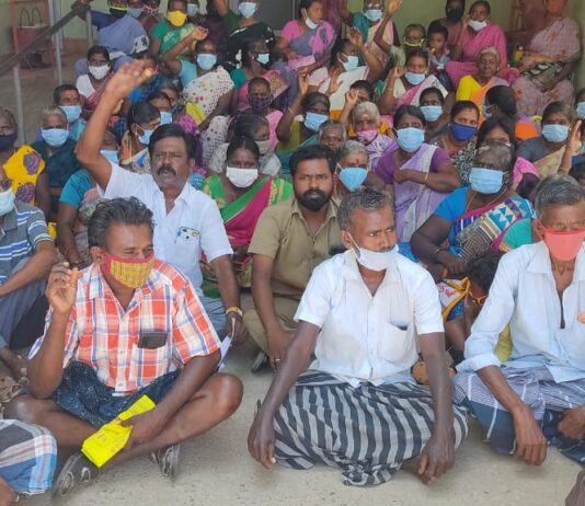 கோவில்பட்டி: பஞ்சாயத்து தலைவரை கண்டித்து யூனியன் அலுவலகம் முற்றுகை