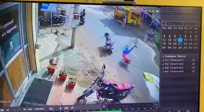 லோடு லாரி கயிறு அவிழ்ந்து பைக்கில் சென்றவர் கழுத்தில் விழுந்து இழுத்துச் சென்ற பரிதாபம்