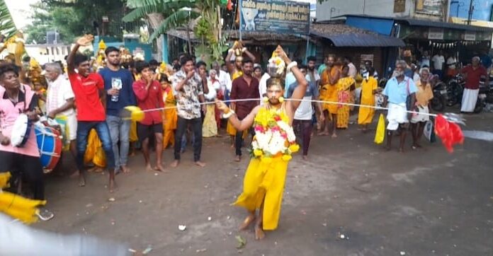 ஜெனகை மாரியம்மன் கோயிலில் 10 ஆயிரம் பக்தர்கள் பால்குடம்