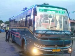 தற்போது: பயணிகளை இறக்கி விட்டு அரசு பஸ் கண்டக்டர் அராஜகம்