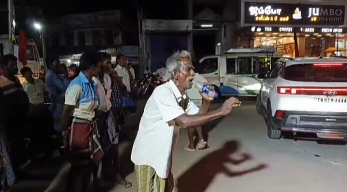 கனிமொழி நிகழ்ச்சியில் பாட்டிலை ‘மைக்’ ஆக்கி, ‘உற்சாக’ உ.பி. நடத்திய ‘ஆடல் – பாடல்’