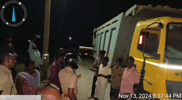 தற்போது: சாத்தான்குளம் அருகே கல் கடத்திய லாரிகளை மடக்கிய பொதுமக்கள்
