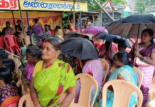 கனிமக் கடத்தலை நிரந்தரமாக தடை செய்யக்கோரி கொட்டும் மழையில் உண்ணாவிரதம்