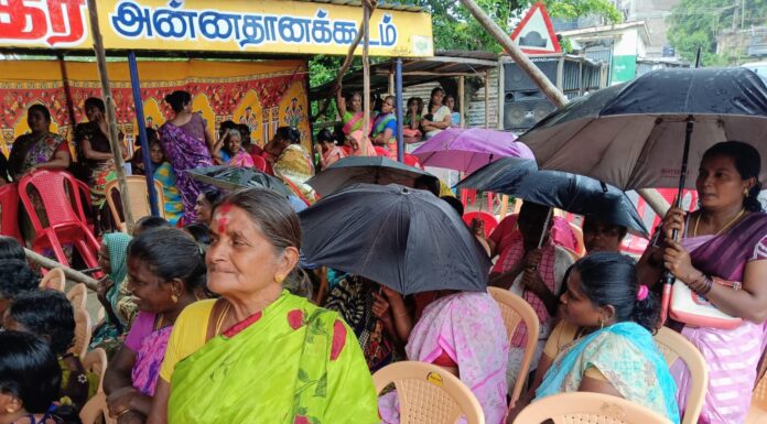 கனிமக் கடத்தலை நிரந்தரமாக தடை செய்யக்கோரி கொட்டும் மழையில் உண்ணாவிரதம்